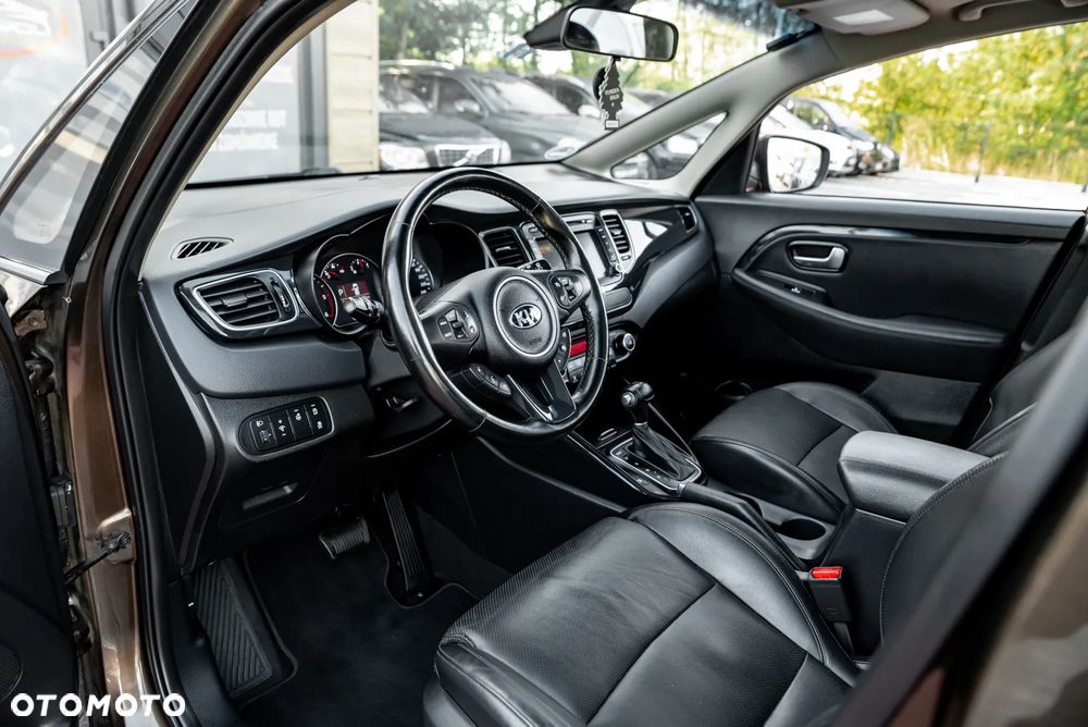 Kia Carens 1.7 CRDi 141 Dream Team Edition - 17