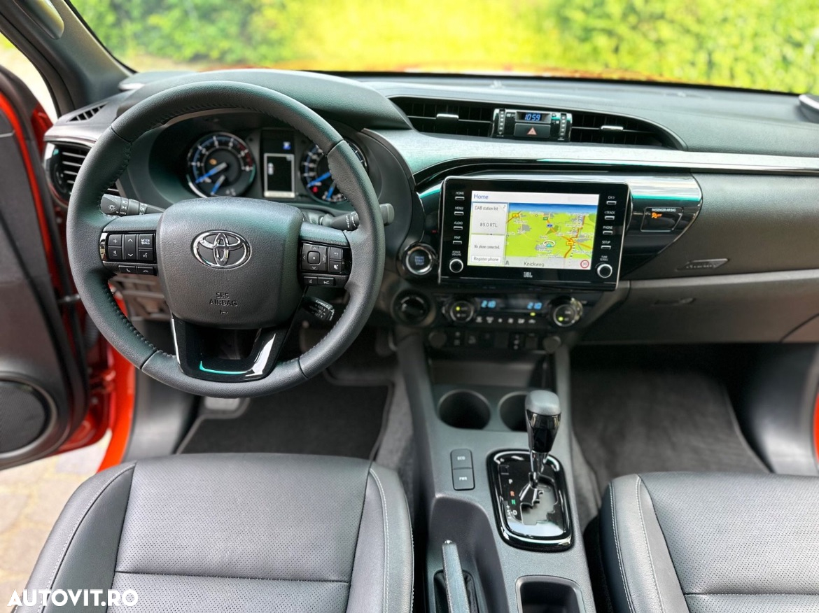 Toyota Hilux 2.8D 204CP 4x4 Double Cab AT Invincible - 18
