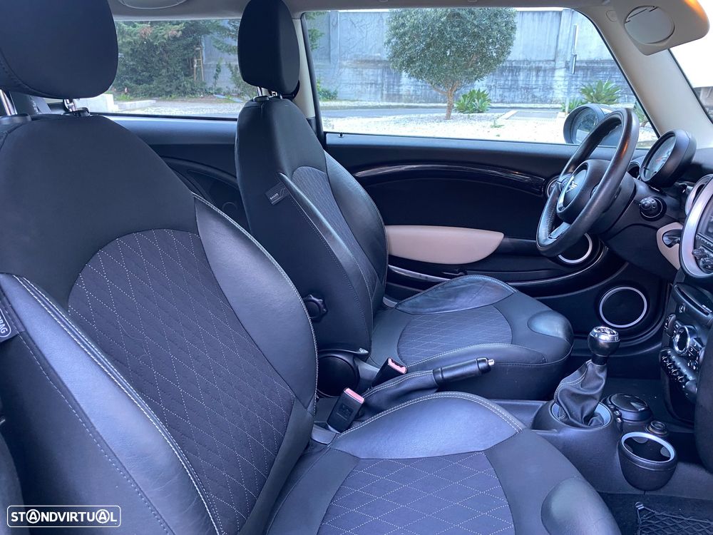 MINI 3 Portas One D - 20