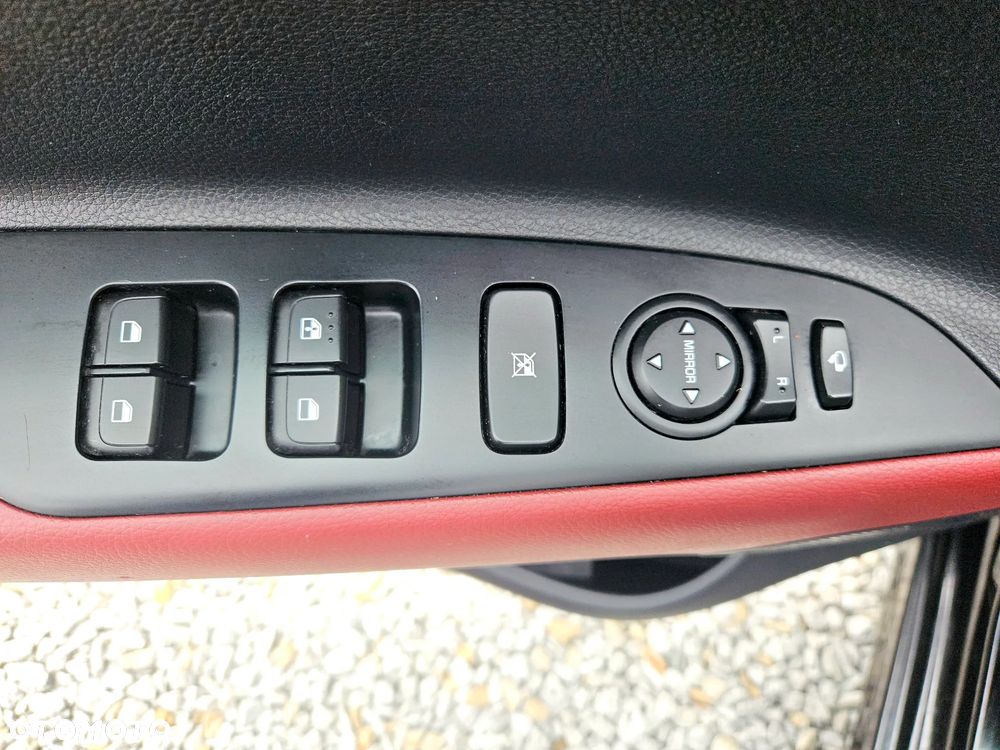 Kia Rio 1.0 T-GDI 120 Platinum Edition - 31