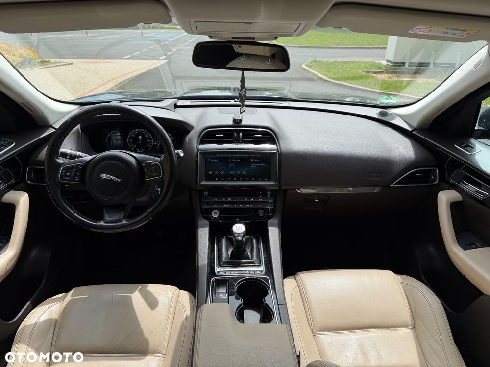 Jaguar F-Pace 2.0 i4D RWD R-Sport - 13