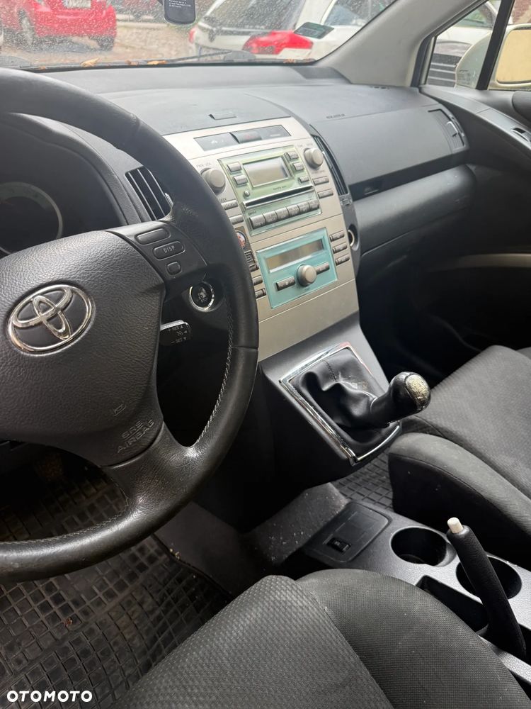 Toyota Verso - 8