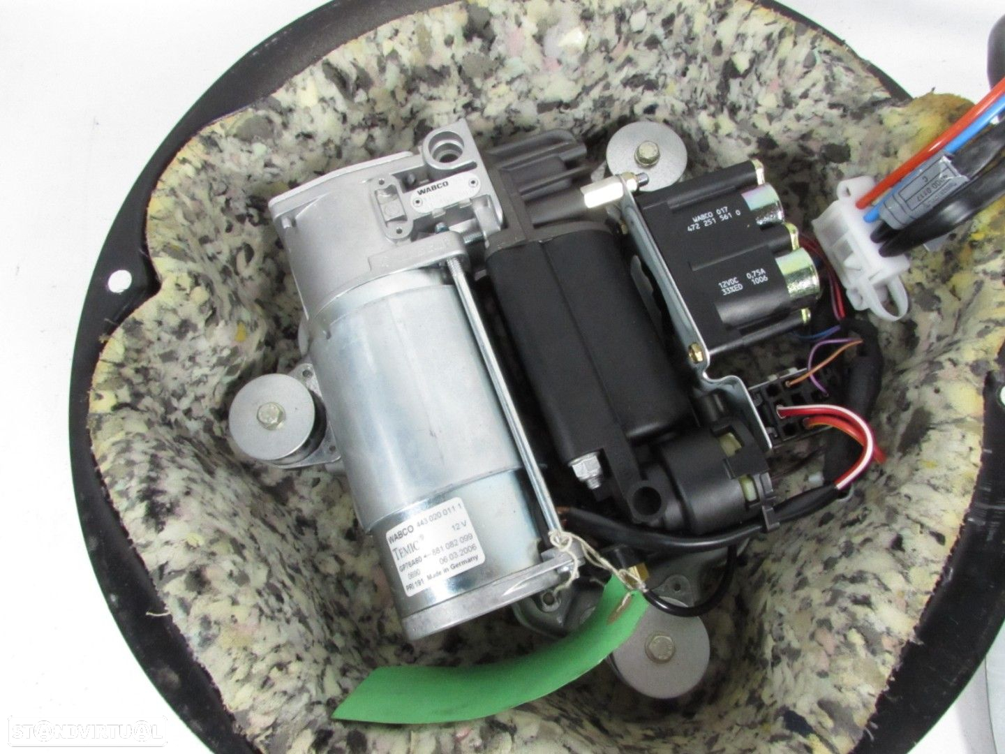 Compressor da Suspensão pneumática Seminovo/ Original BMW X5 (E53) 37221092349 - 3