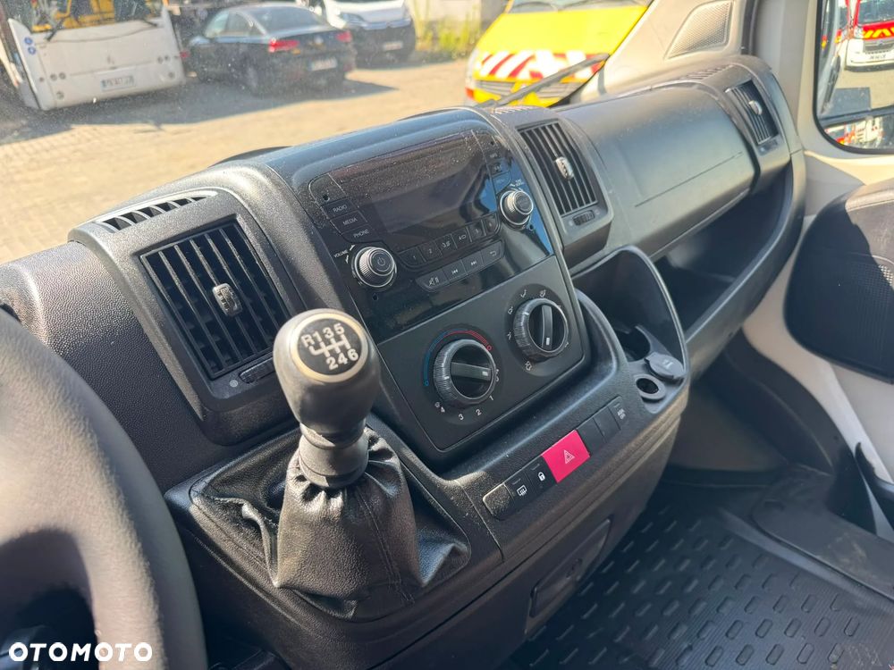 Citroën Jumper 2015r. Koguty Belka Sygnalizacyjna Trójkat 2.2HDi 130 KM I właściciel L2H2 LIFT - 16