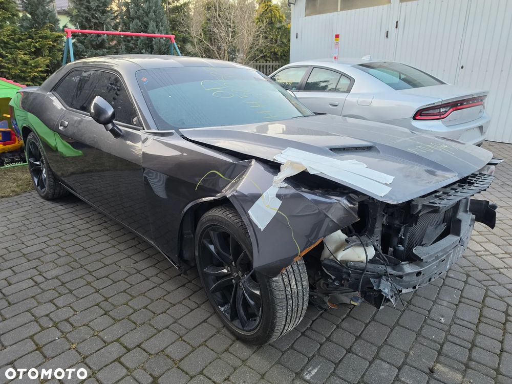 Dodge Challenger - 3