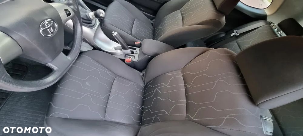Toyota Auris 1.33 VVT-i Edition - 15