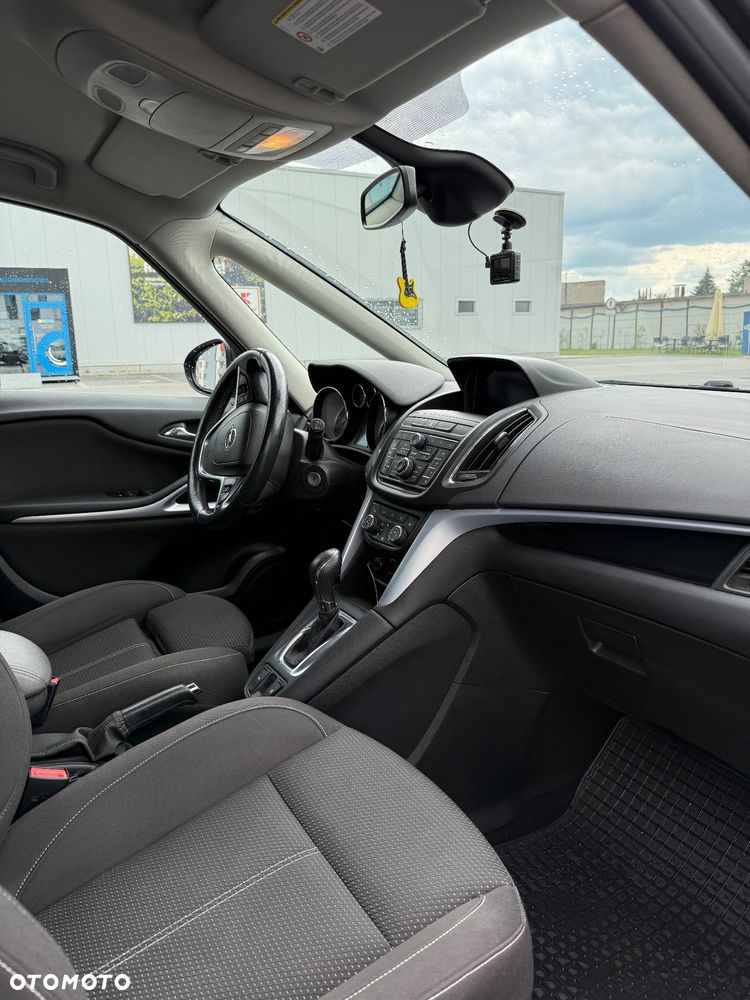 Opel Zafira - 12