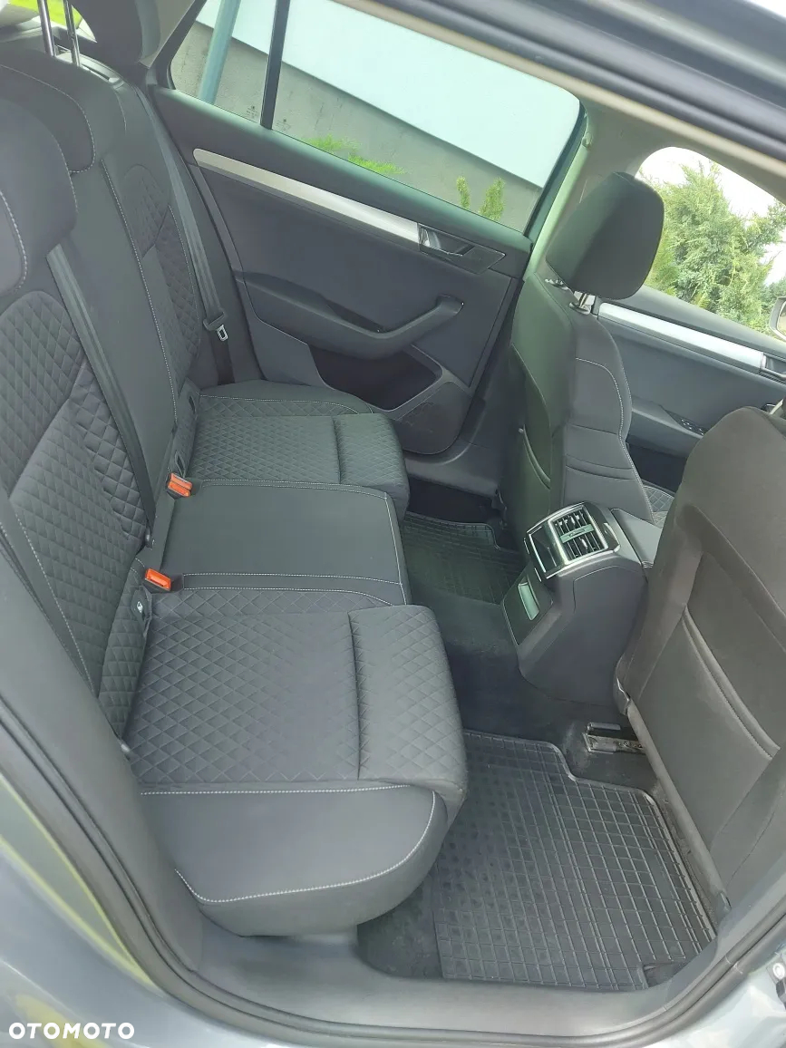 Skoda Superb 2.0 TDI SCR Ambition DSG - 12