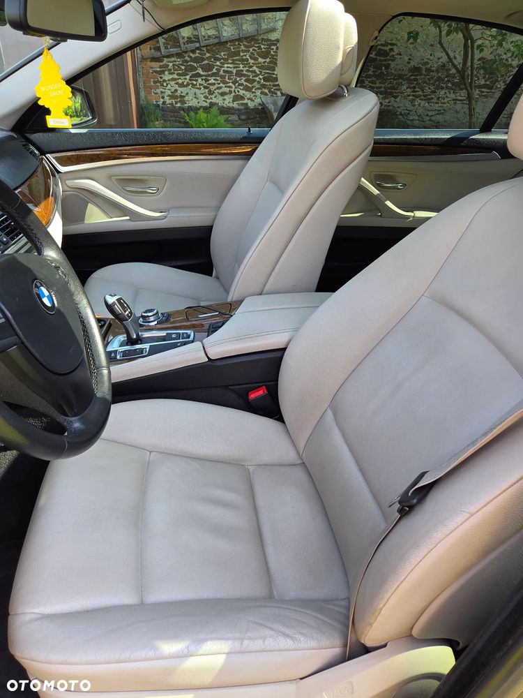 BMW Seria 5 528i Luxury Line - 12