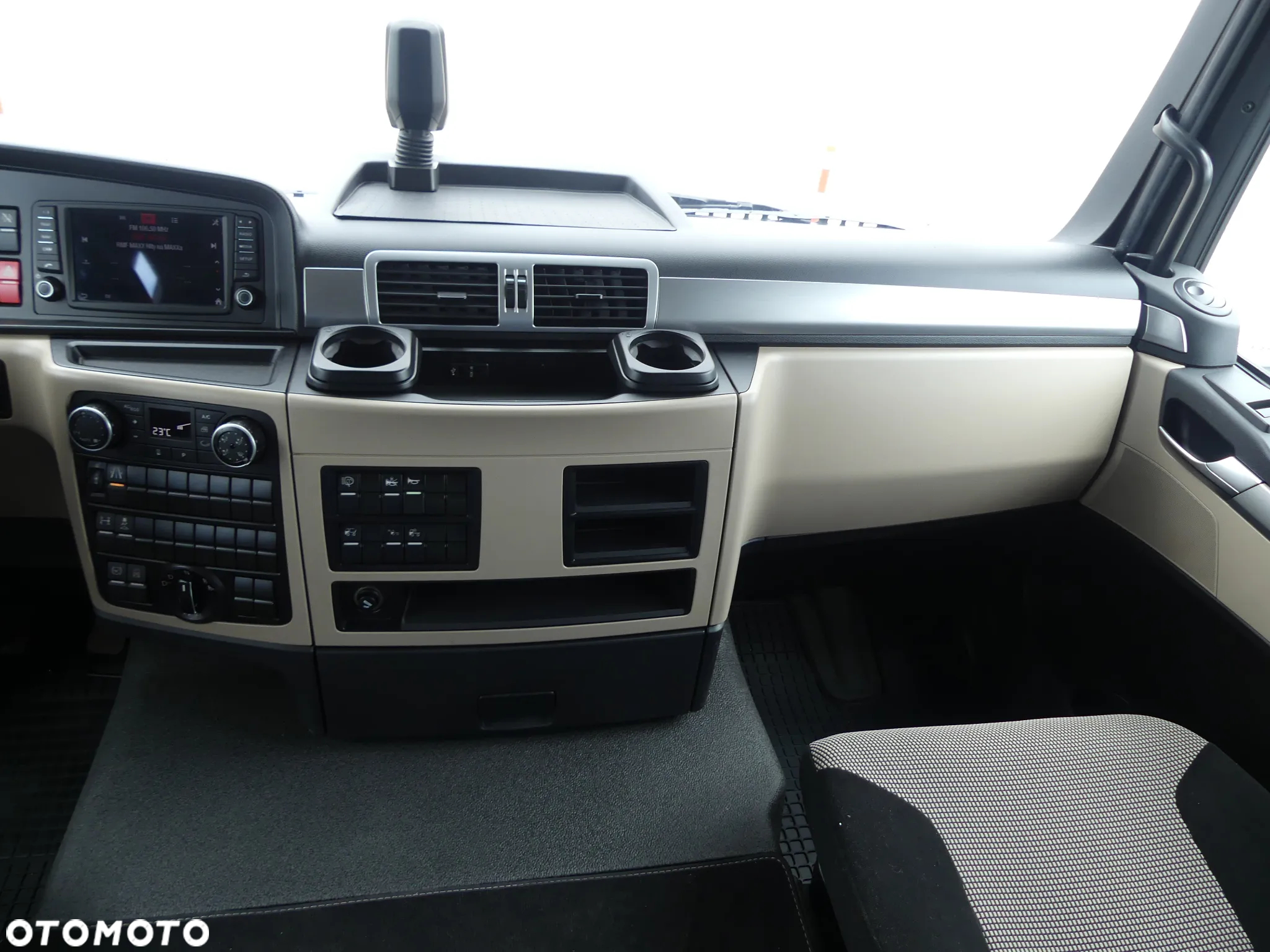 MAN TGM 18.290 / EURO 6 / KONTENER + WINDA / OTWIERANY BOK / - 33