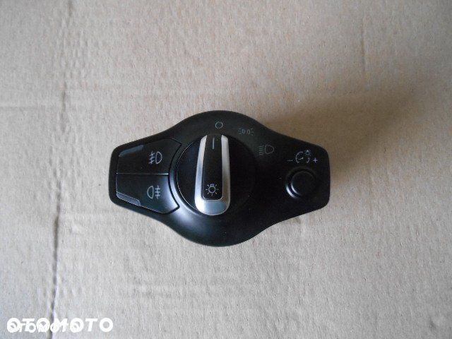 WŁĄCZNIK ŚWIATEŁ AUDI A4 8K0941531AL - 2