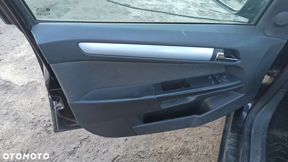 OPEL ASTRA H HB 1.7 CDTI - 8