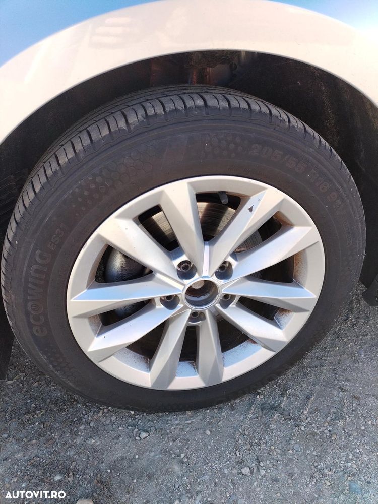 Audi A3 2.0 30 TDI Basic - 6