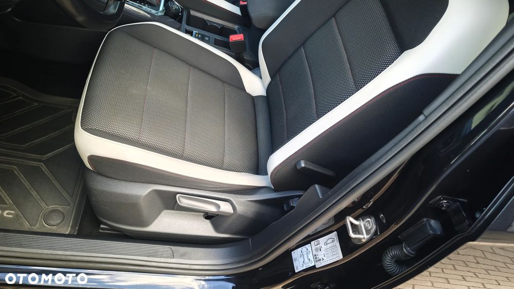 Volkswagen T-Roc - 20