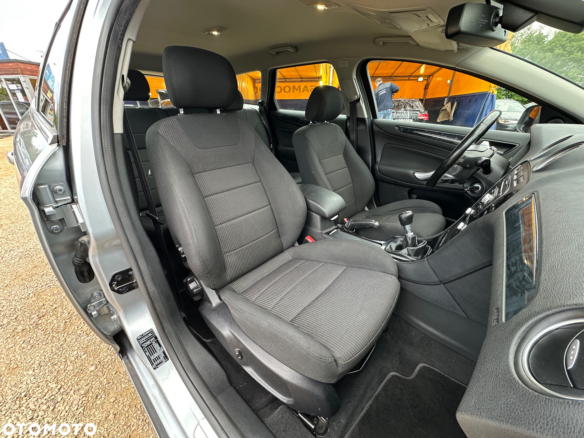 Ford Mondeo 1.6 TDCi ECOnetic Ambiente - 28