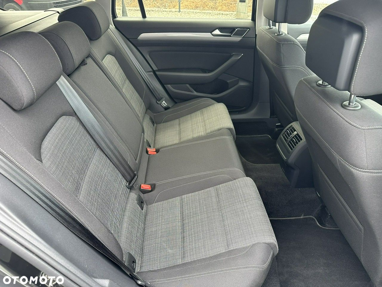 Volkswagen Passat 2.0 TDI EVO Business - 25