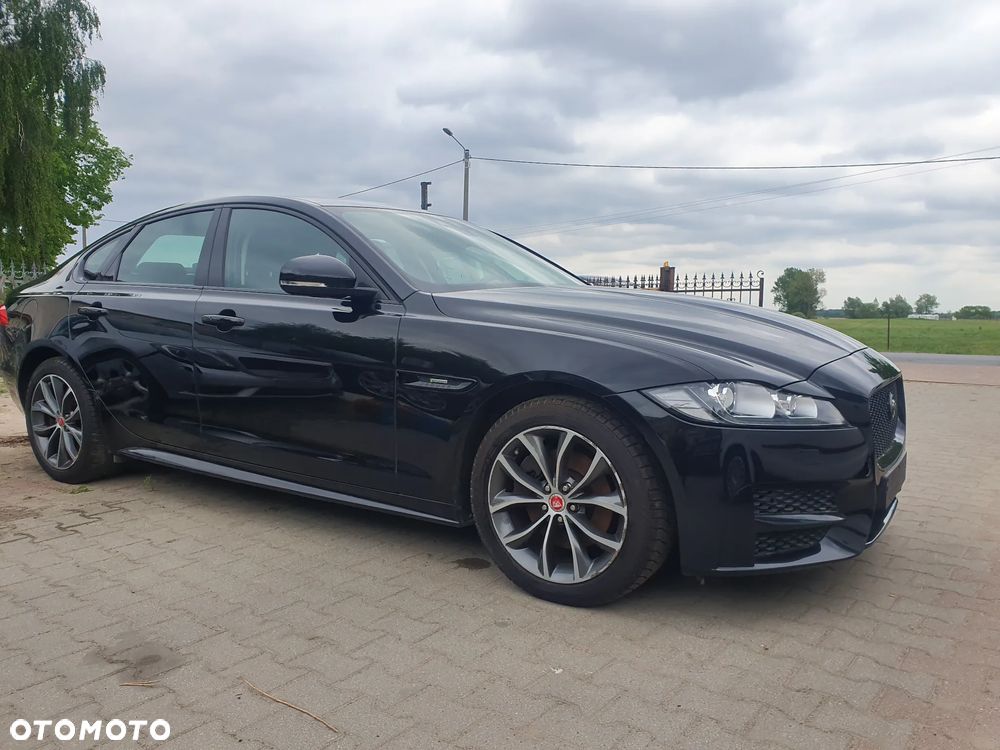 Jaguar XF 20d R-Sport - 6