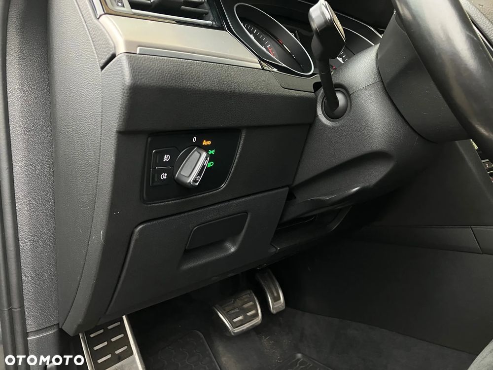Volkswagen Passat 1.8 TSI BMT Highline DSG - 31