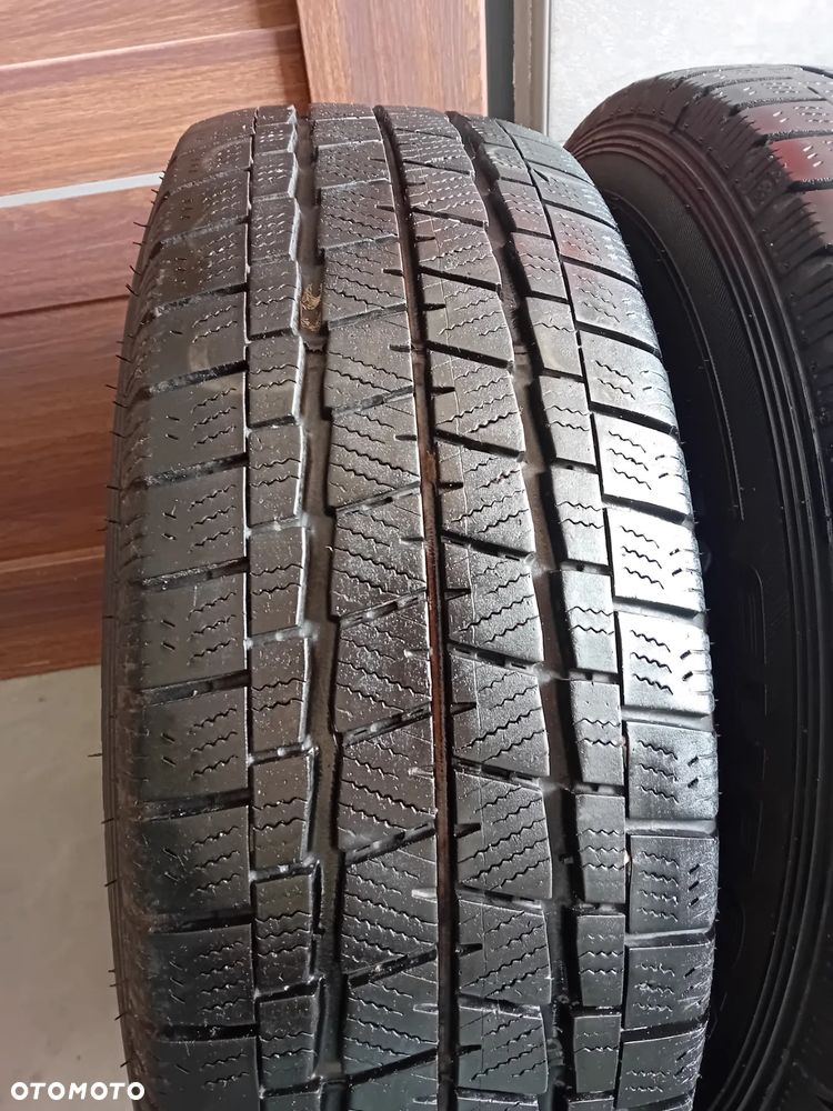 komplet kół Ford Custom Falken 215/65 "16" cali 109/107t ET 60 rozstaw śrub 5x160 2021 bieżnik 2x7mm 2x4mm - 3