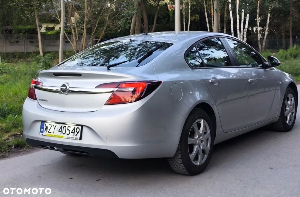 Opel Insignia 1.8 - 1