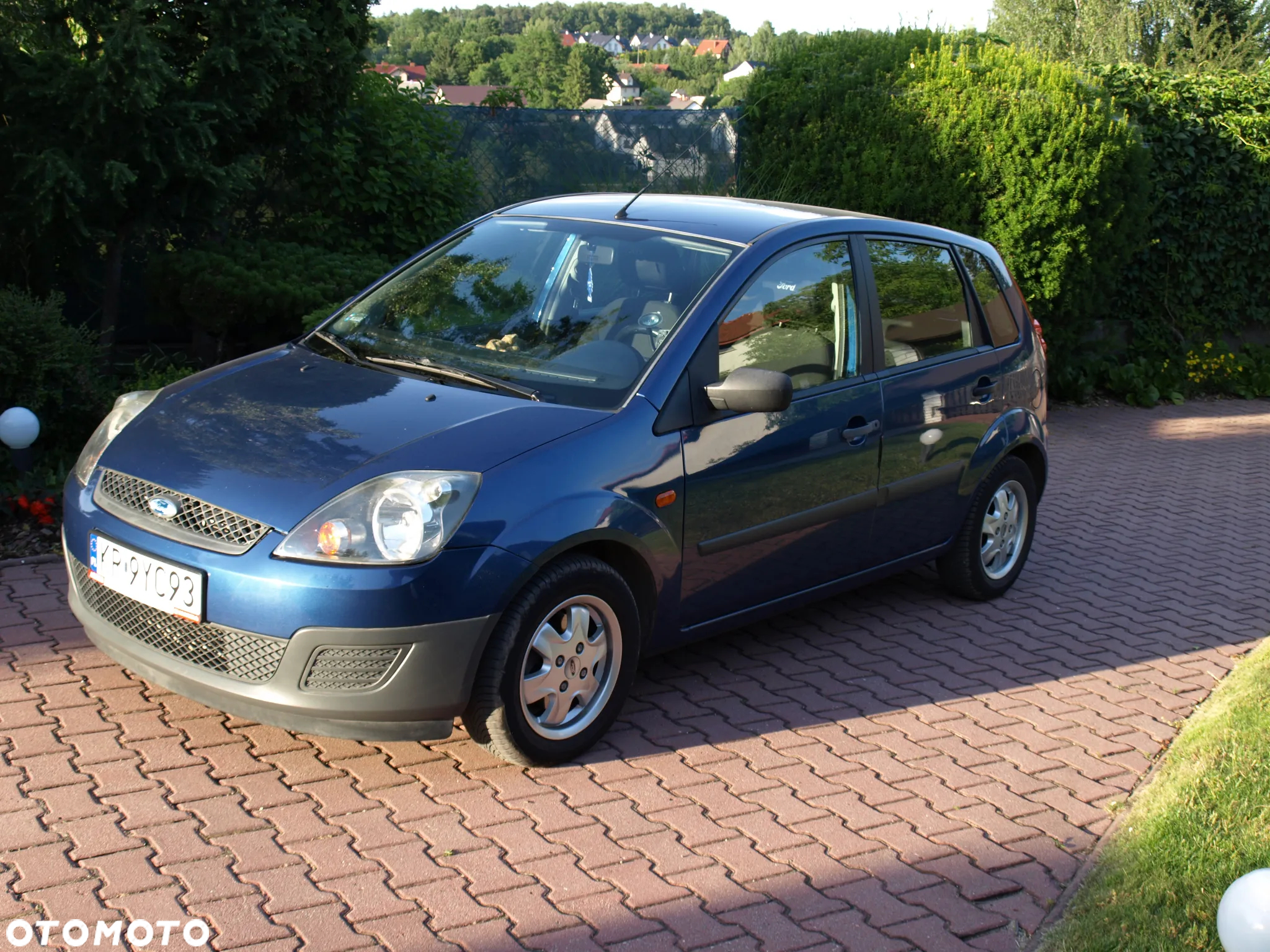 Ford Fiesta 1.3 Ambiente - 2