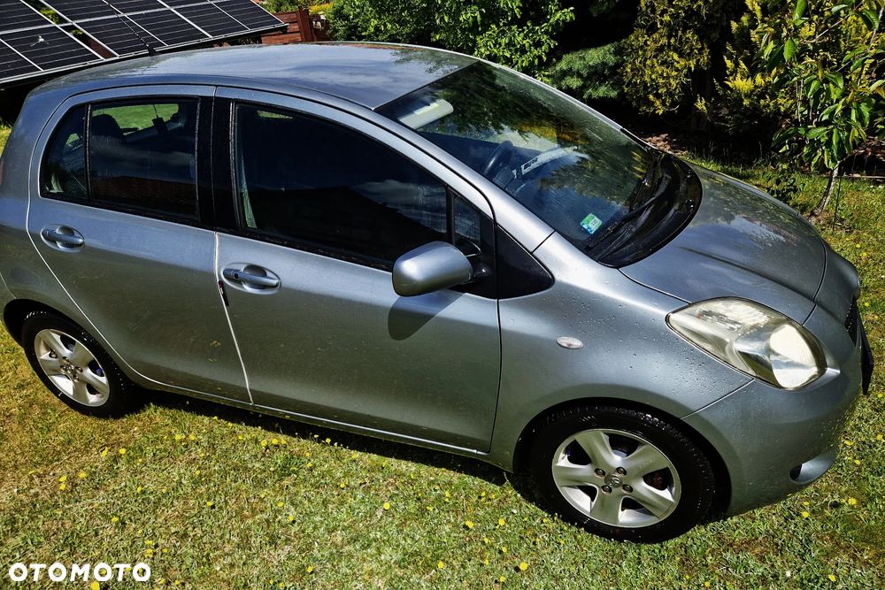 Toyota Yaris 1.3 Luna - 4