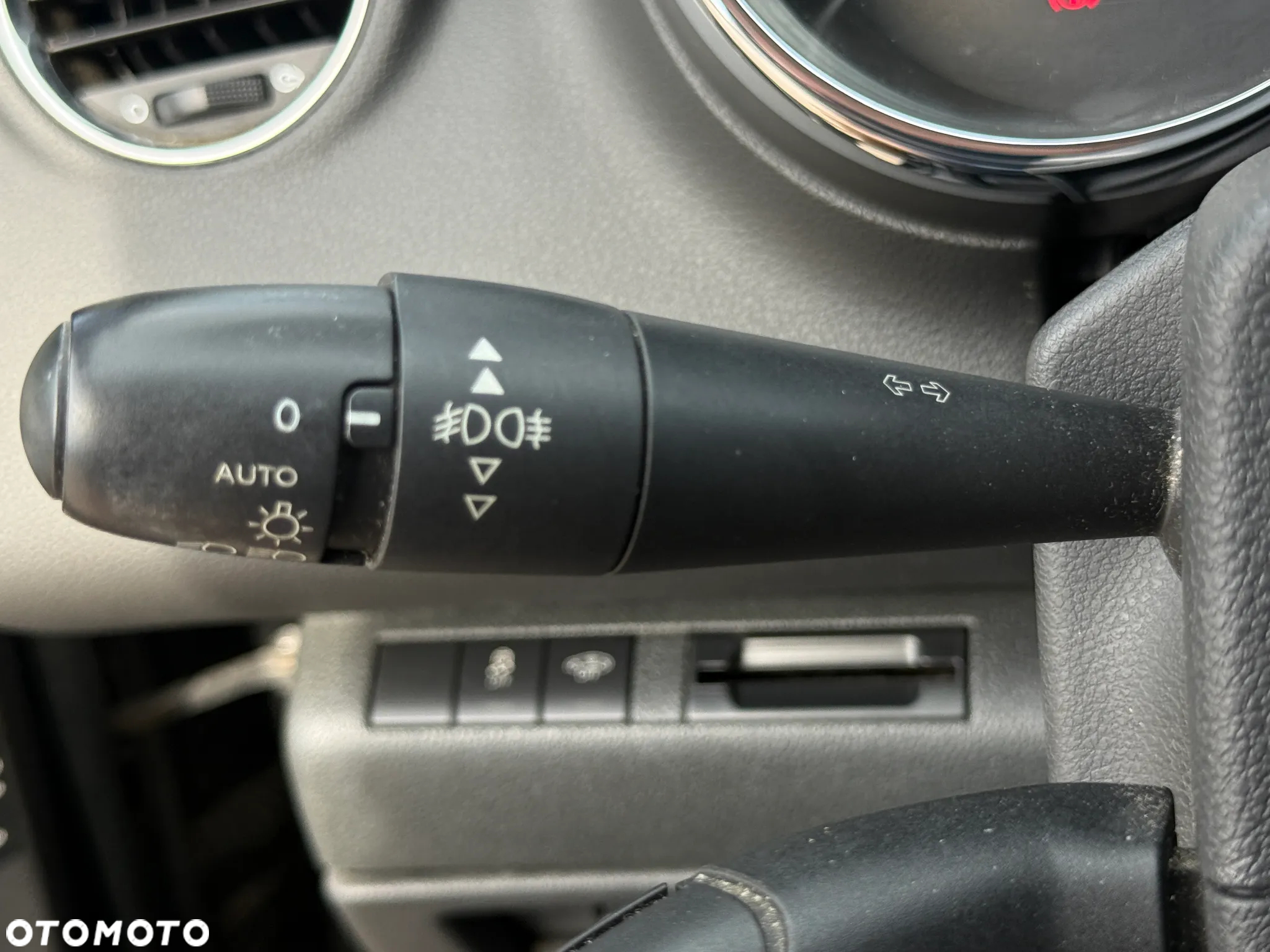 Peugeot 3008 2.0 HDi Active - 27