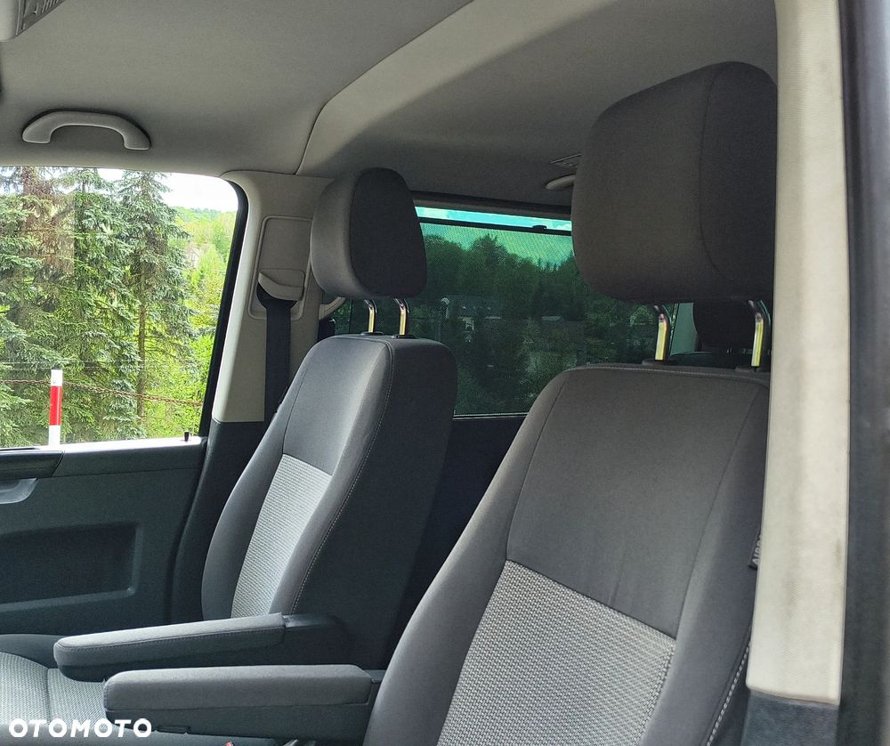 Volkswagen Caravelle - 24