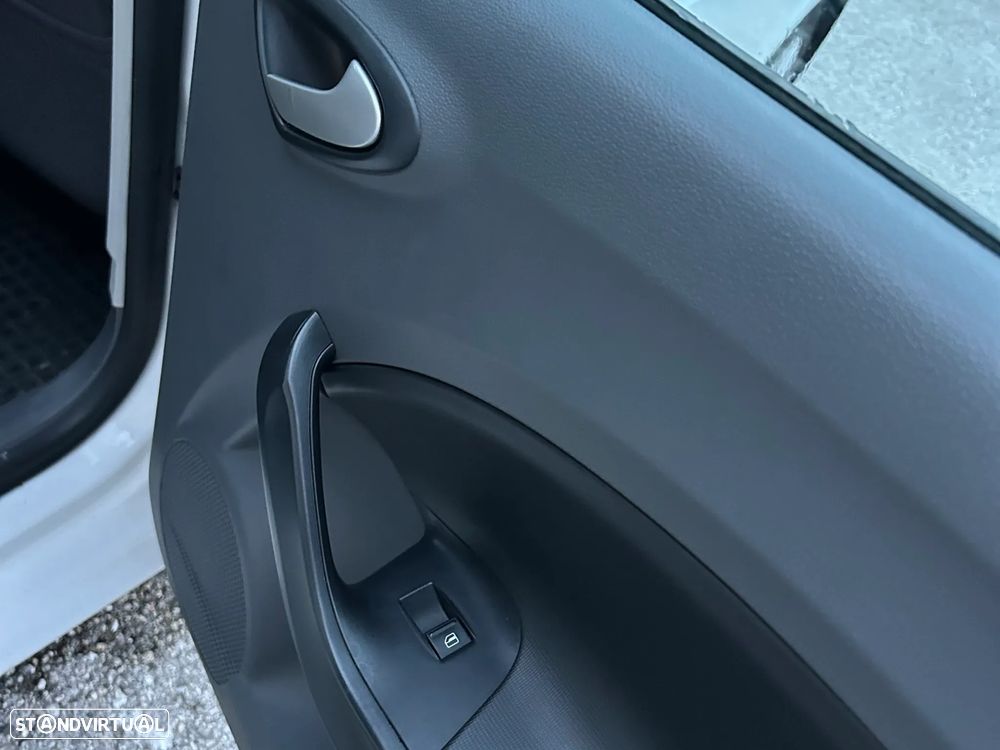 SEAT Ibiza 1.6 TDI Style DPF - 14