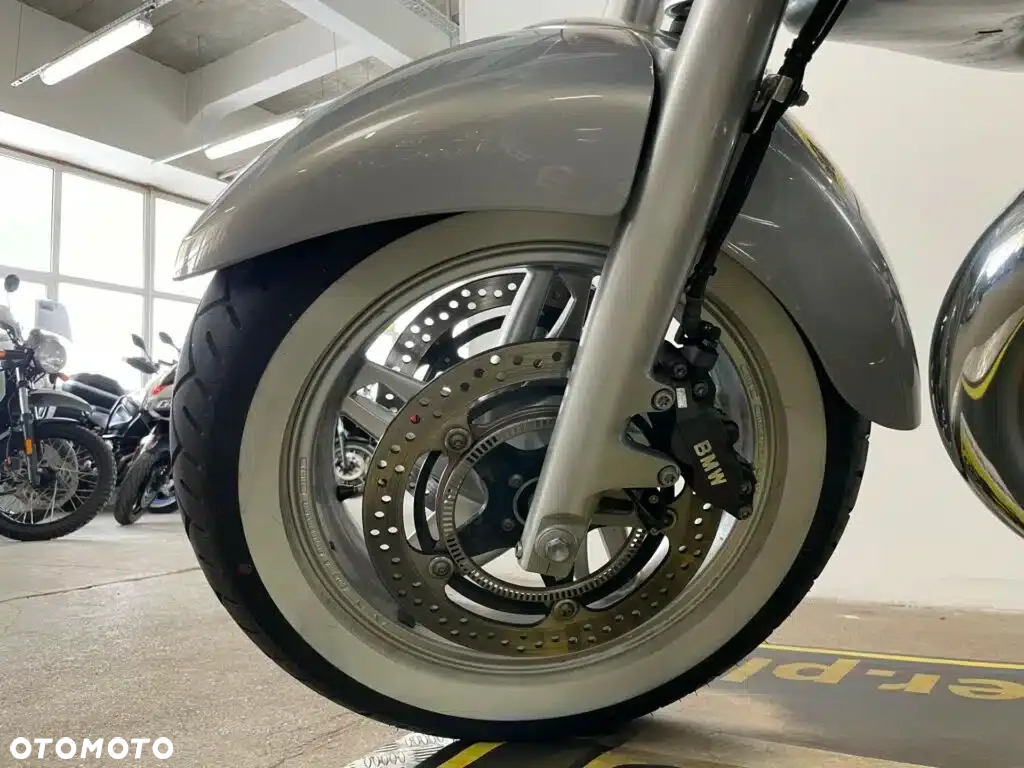 BMW R - 18