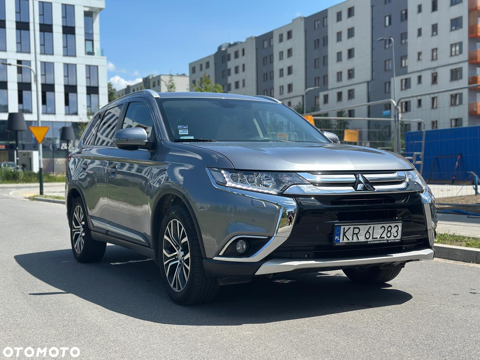 Mitsubishi Outlander 2.0 Intense + Navi 4WD CVT - 5