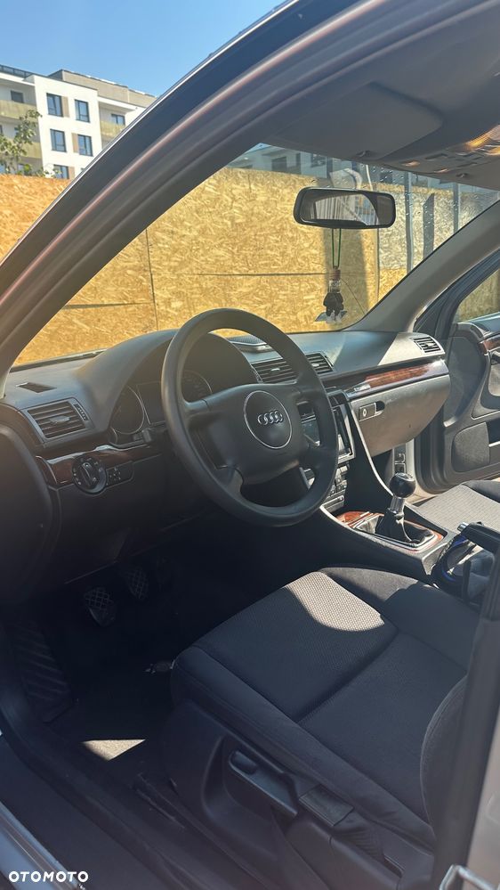 Audi A4 Limousine - 9