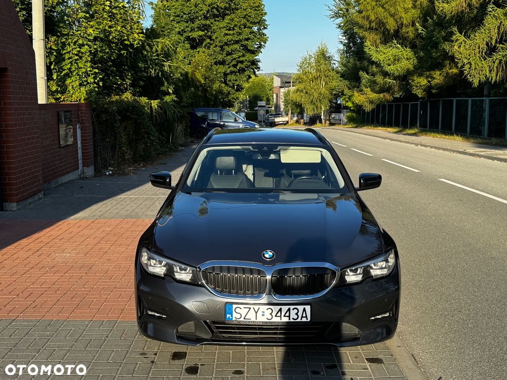BMW Seria 3 320d xDrive Edition Luxury Line Purity - 16