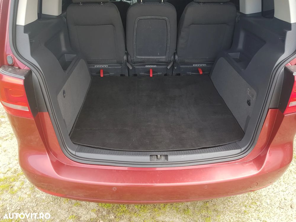 Volkswagen Touran 1.4 TSI STYLE - 9