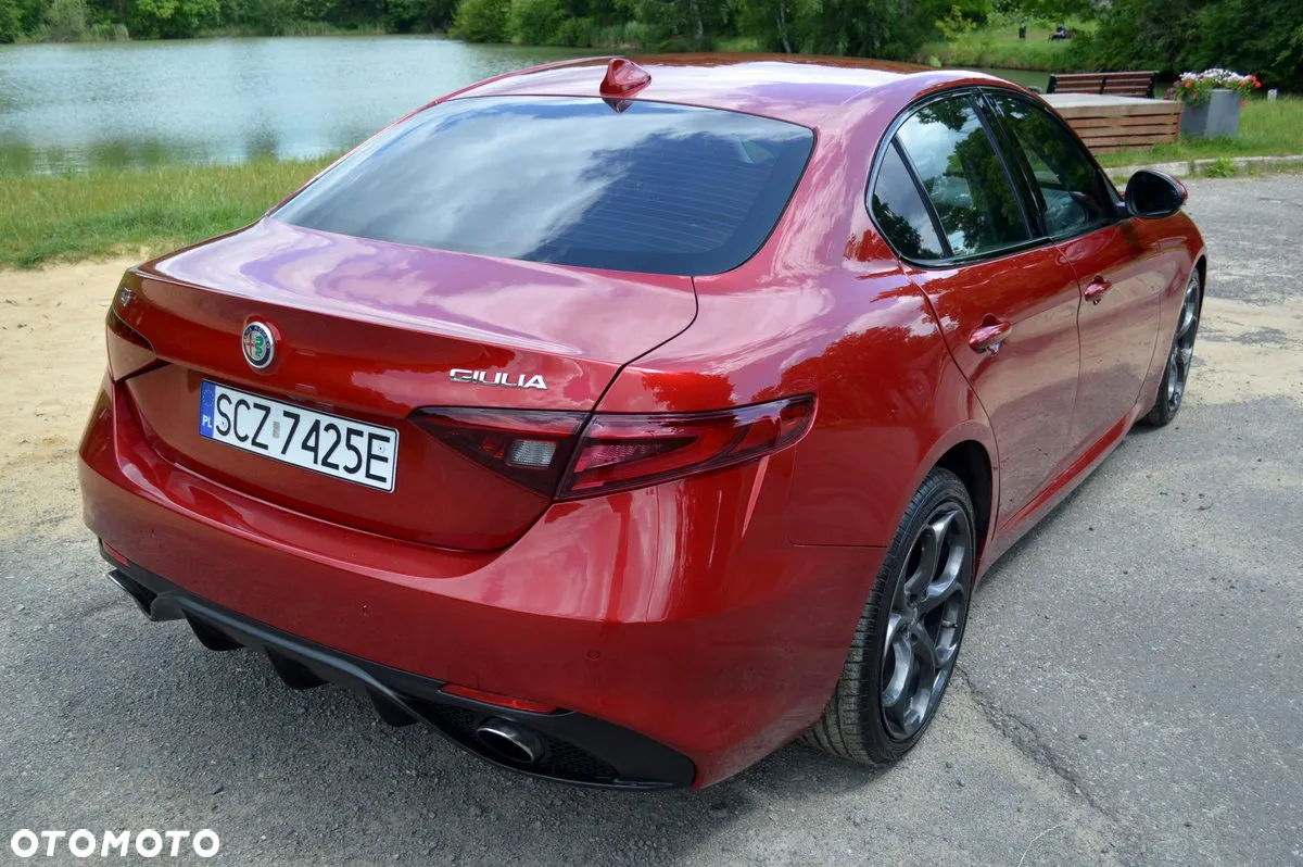 Alfa Romeo Giulia 2.0 Turbo 16V AT8-Q4 Veloce - 12
