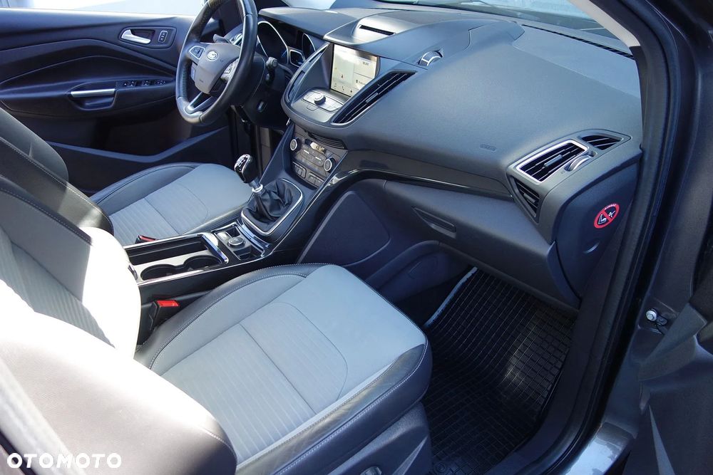 Ford Kuga 2.0 TDCi 4x4 Titanium - 33