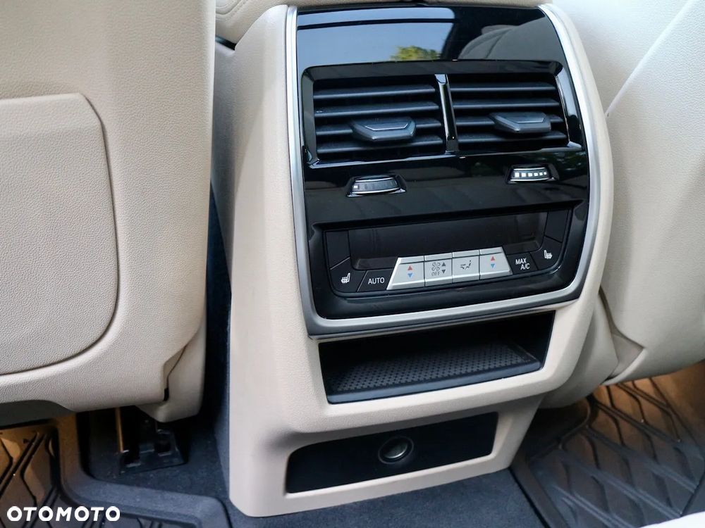BMW X5 xDrive40i - 14