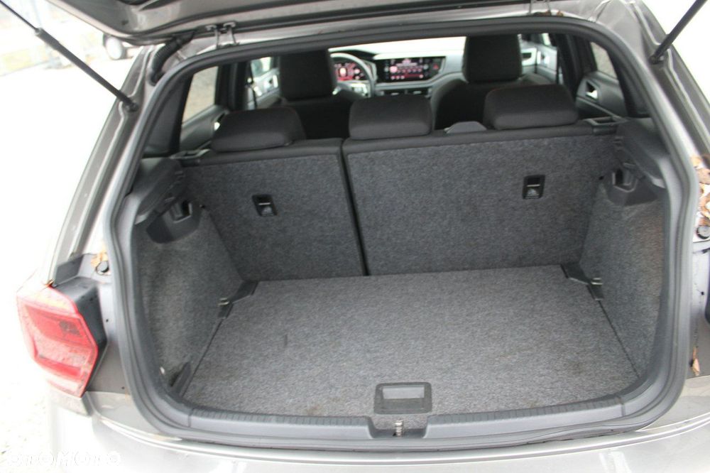 Volkswagen Polo - 12