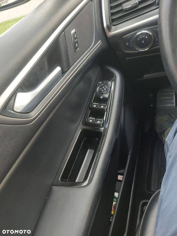 Ford Edge - 6