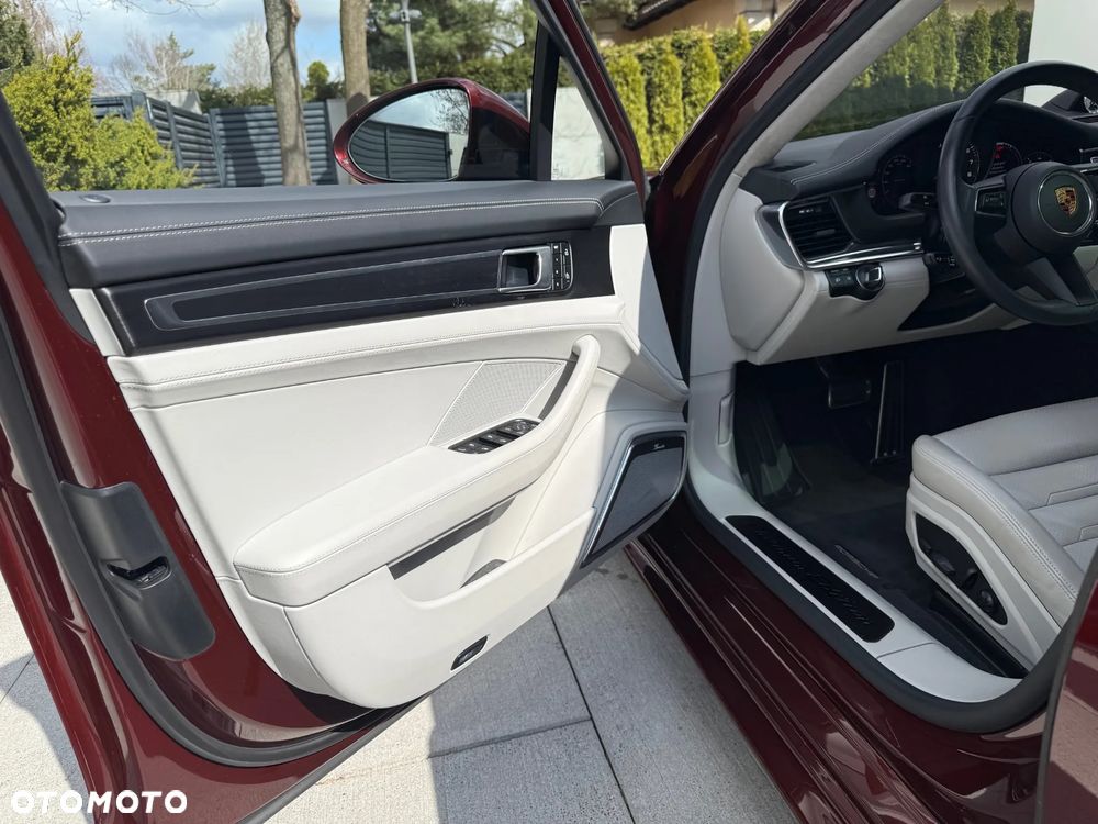 Porsche Panamera 4 E-Hybrid Platinum Edition - 15