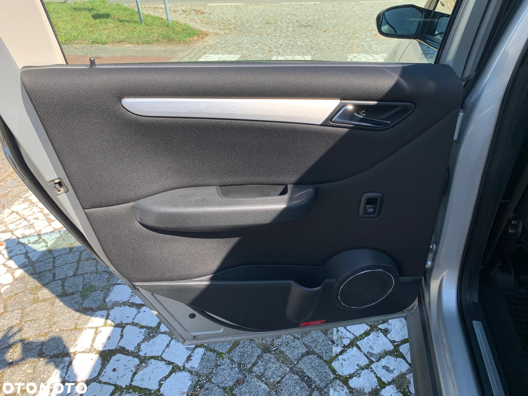 Mercedes-Benz Klasa B - 32