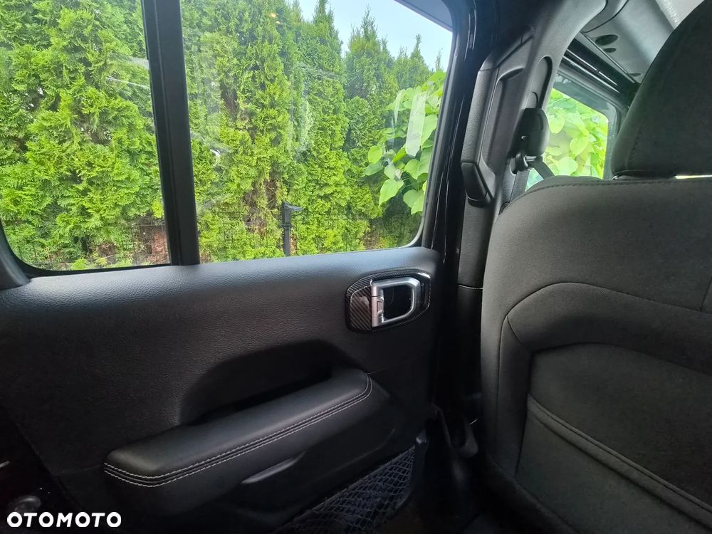 Jeep Wrangler Unlimited 3.6 Automatik Sahara - 29