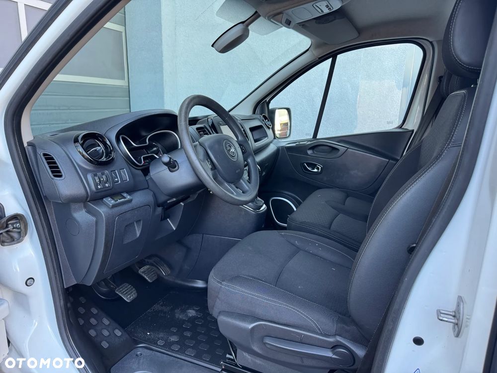 Opel Vivaro - 15