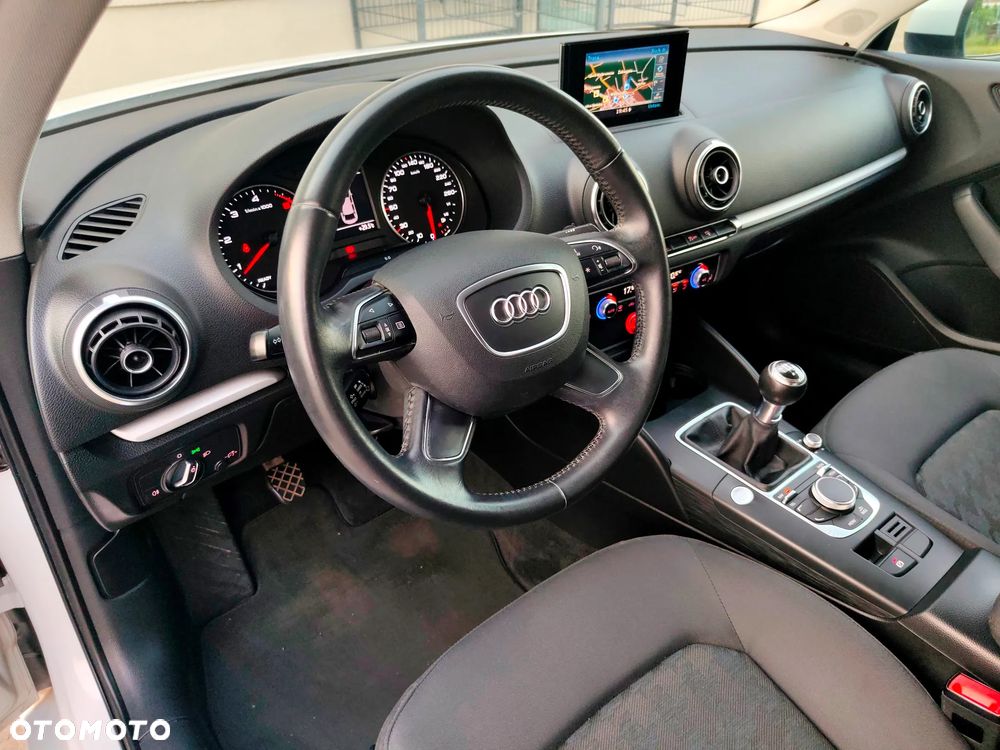 Audi A3 Limousine 1.6 TDI (clean diesel) Attraction - 18