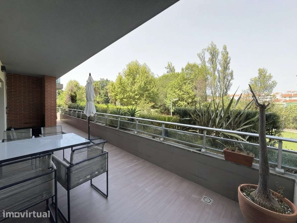 T2 com 155 m², Omnia 4, Terraço e Piscina a 15 Minutos de Lisboa - Grande imagem: 4/13
