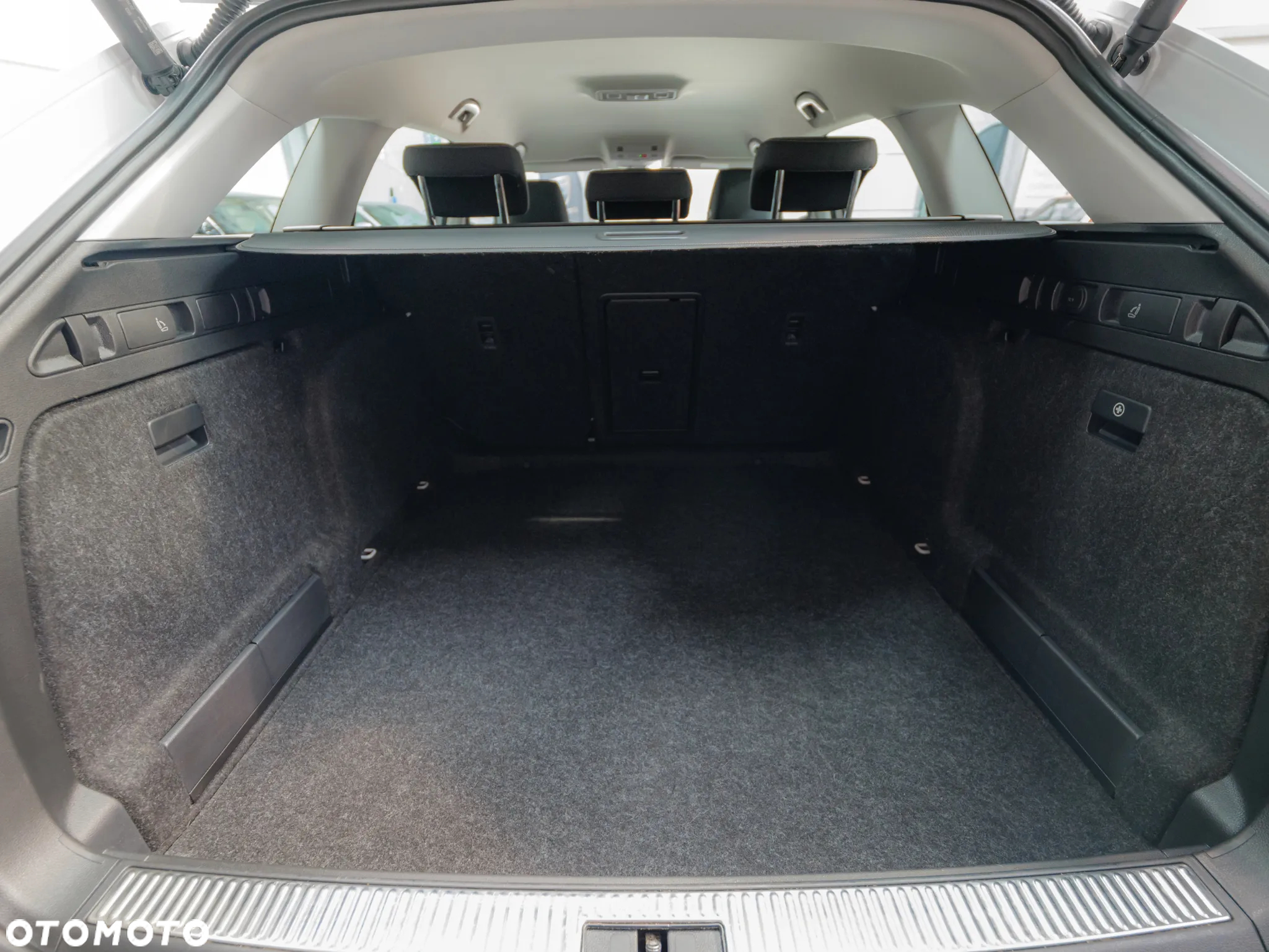 Skoda Superb 2.0 TDI SCR Ambition DSG - 39