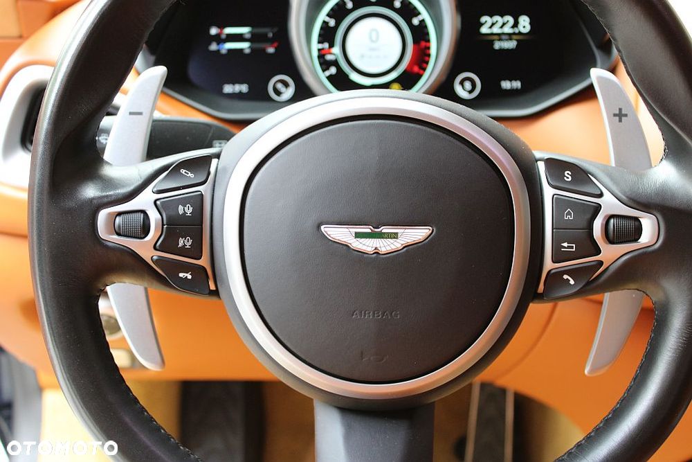 Aston Martin Vantage - 23