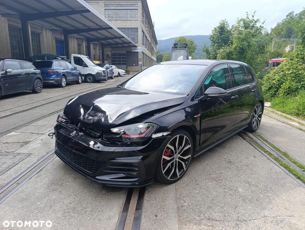 Volkswagen Golf GTI 2.0 TSI OPF DSG Performance - 6