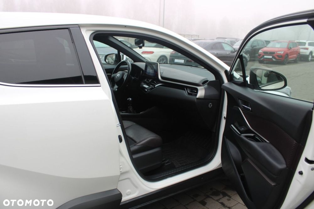 Toyota C-HR - 32