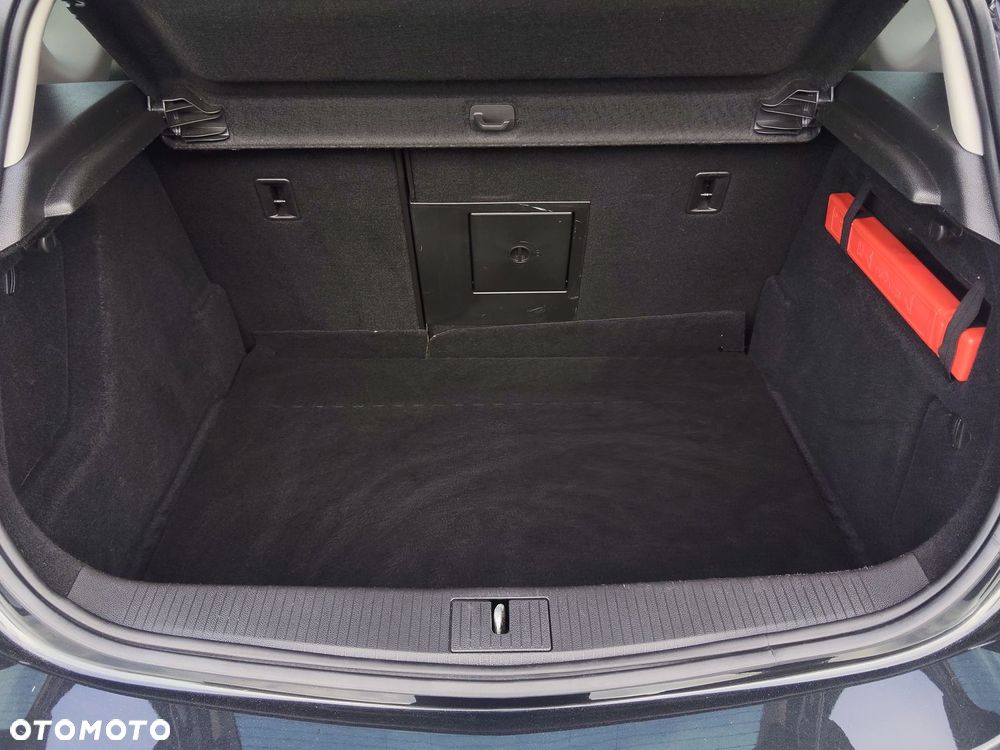 Opel Astra 1.6 Cosmo - 25